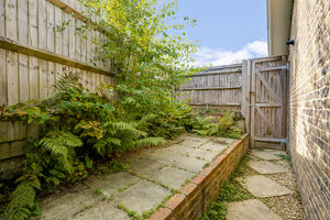 Photo 15- click for photo gallery